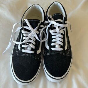 Never worn black platform Vans - size 10.5